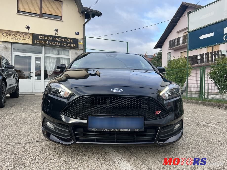 2015' Ford Focus 2,0 Tdci photo #1