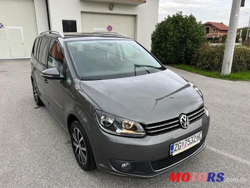 2015' Volkswagen Touran 1,6 Tdi photo #2