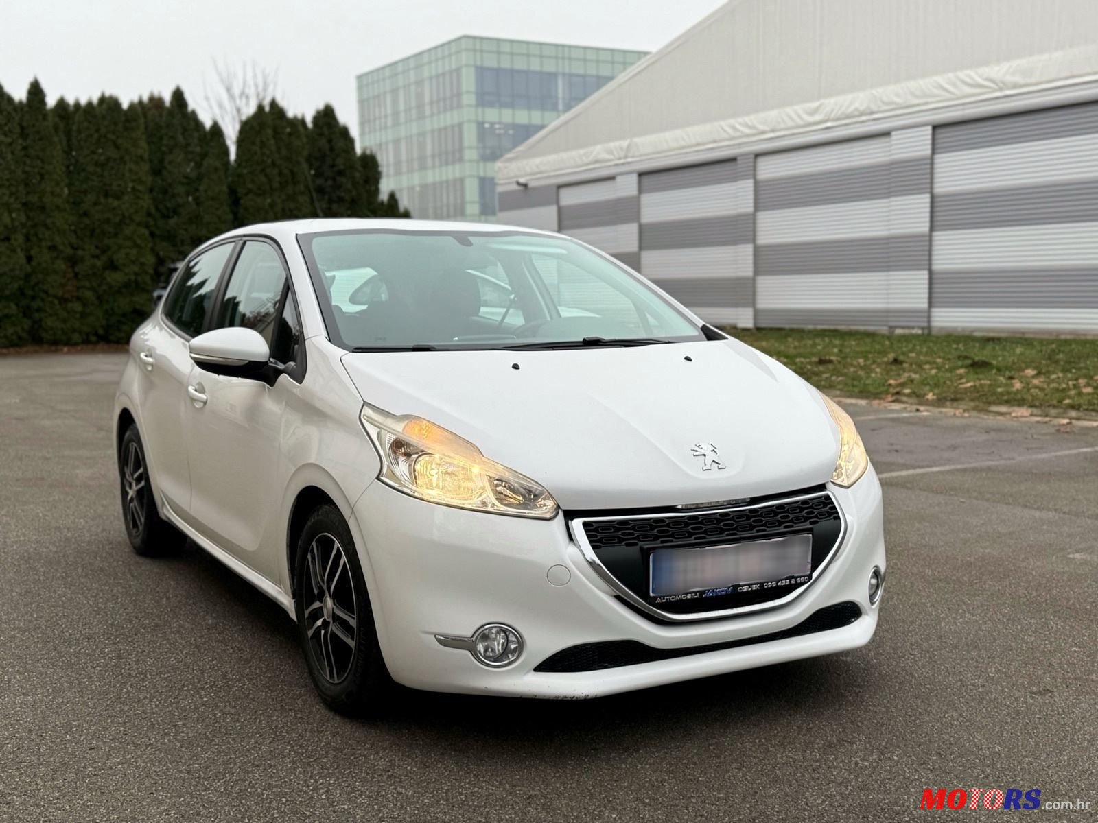 2012' Peugeot 208 1.6 Hdi Active photo #1