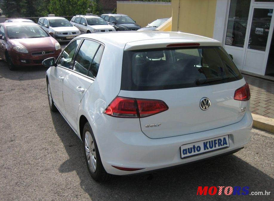 2014' Volkswagen Golf VII 1,6 Tdi Bmt photo #1