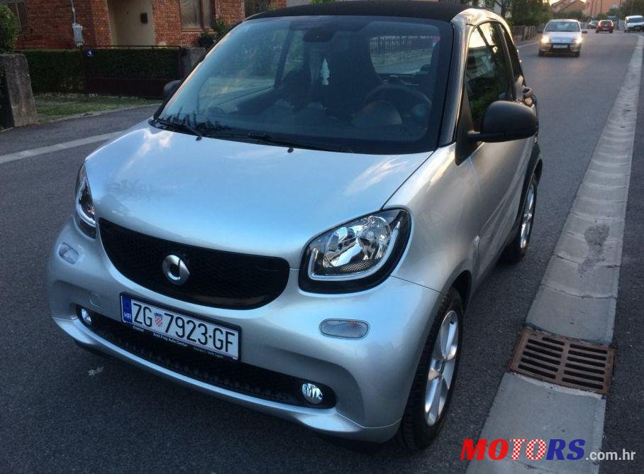 2017' Smart Fortwo Coupe photo #1