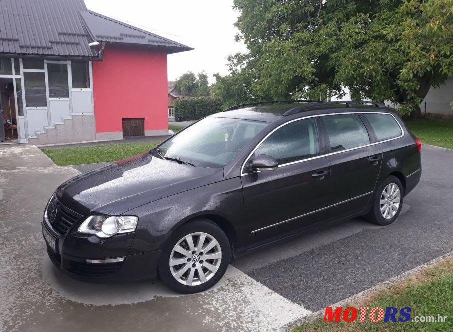 2010' Volkswagen Passat Variant photo #1