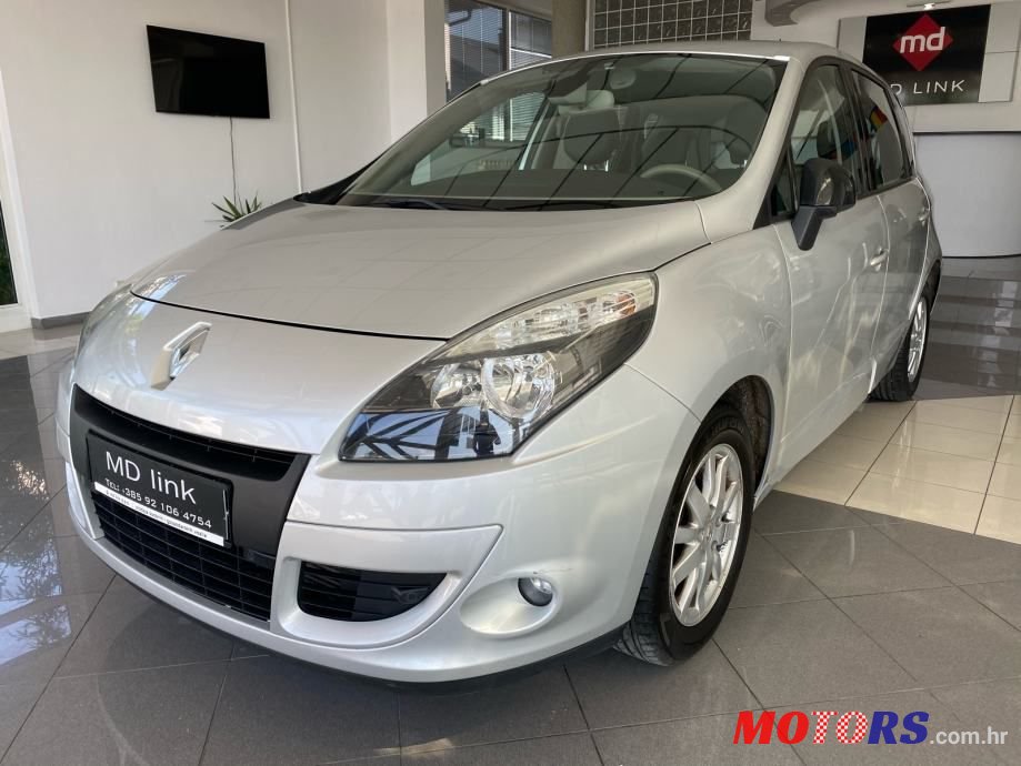 2011' Renault Scenic 1,5 Dci photo #1