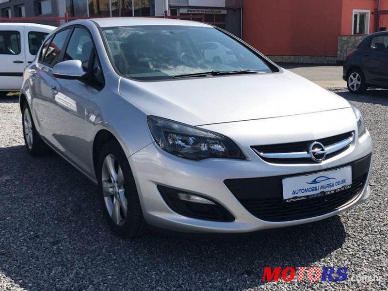 2013' Opel Astra 1.7 Cdti photo #1