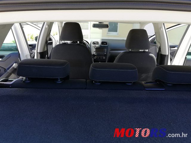 2011' Volkswagen Golf VI photo #2