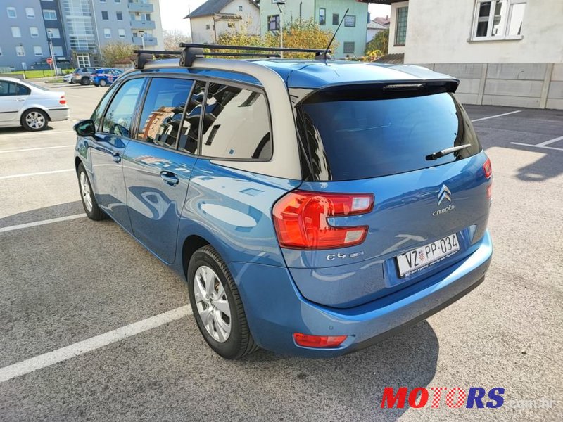 2016' Citroen C4 Grand Picasso photo #4