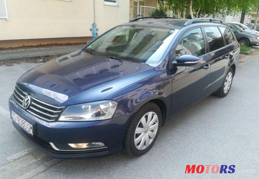 2011' Volkswagen Passat Variant photo #1
