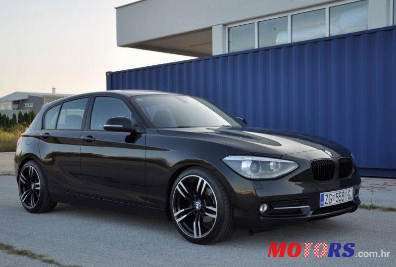 2013' BMW Serija 1 116D Sport photo #1