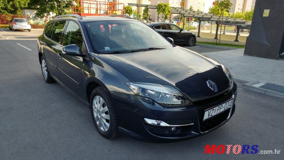 2011' Renault Laguna GandTour photo #1