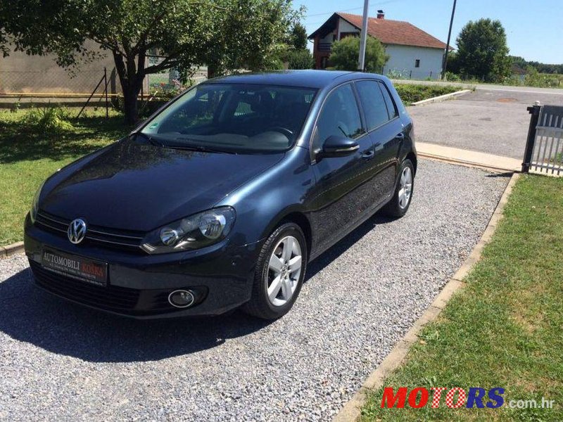 2010' Volkswagen Golf VI 1,6 Tdi photo #2