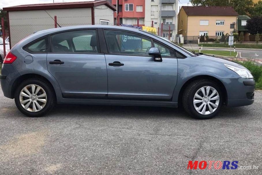 2006' Citroen C4 1,6 16V photo #1