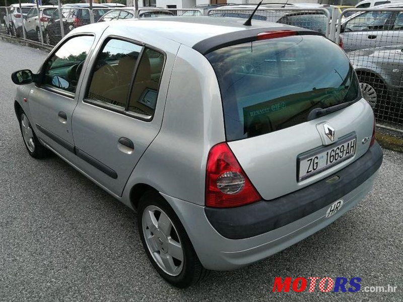 2002' Renault Clio 1,5 Dci photo #2