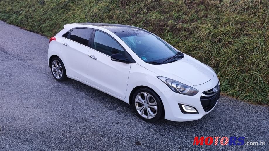 2014' Hyundai i30 1,6 Crdi photo #1