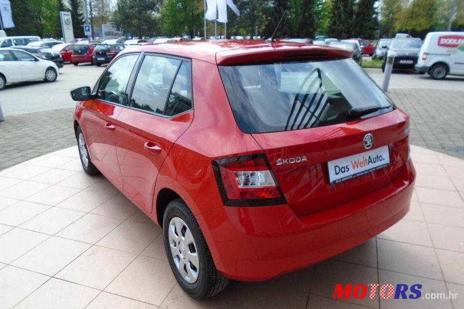 2015' Skoda Fabia 1,0 photo #2