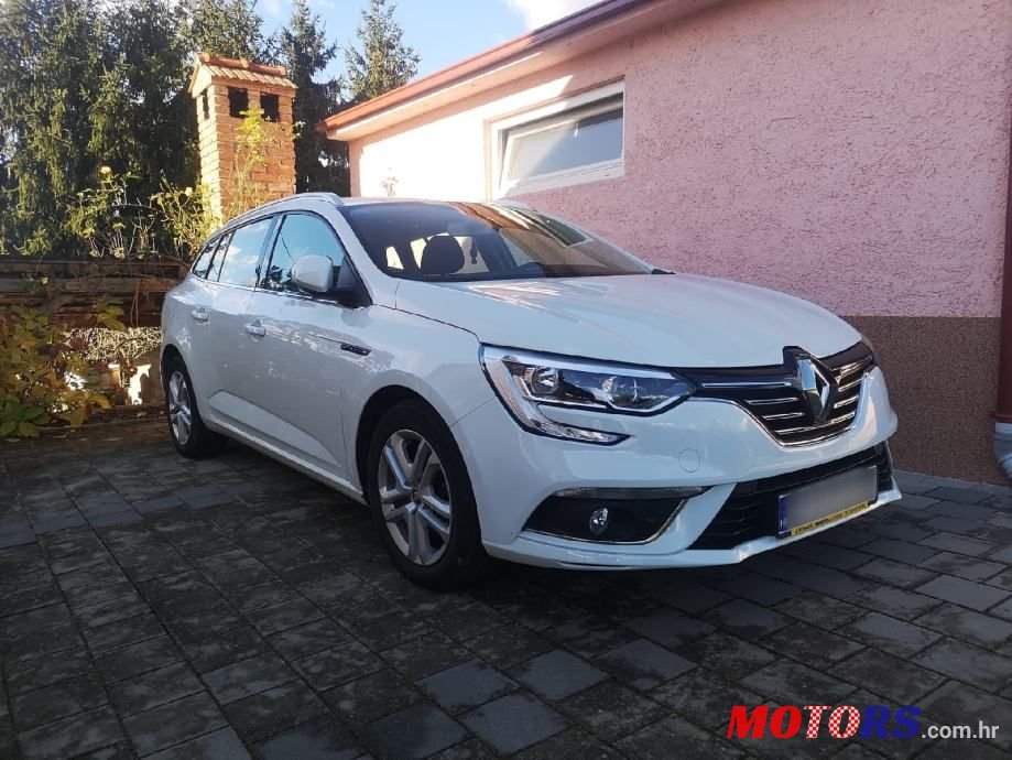 2020' Renault Megane Blue Dci 115 photo #5