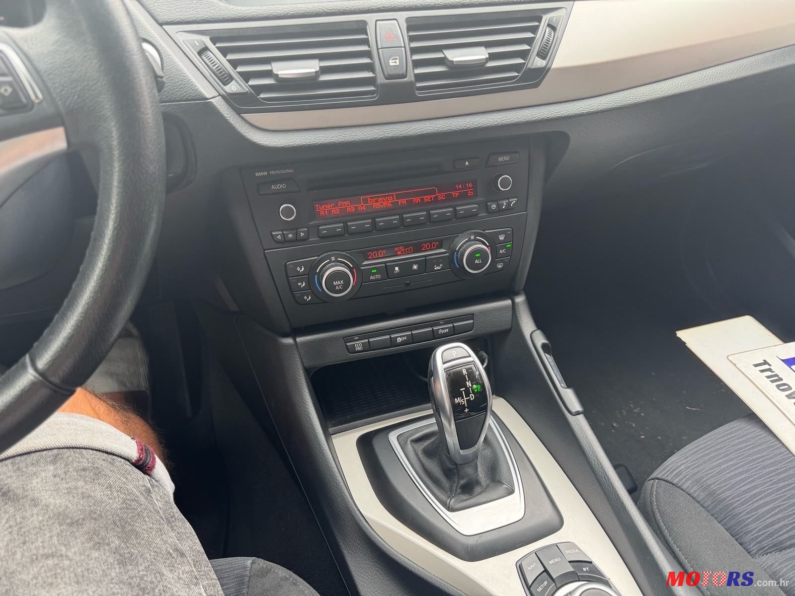 2014' BMW X1 Sdrive18D photo #4