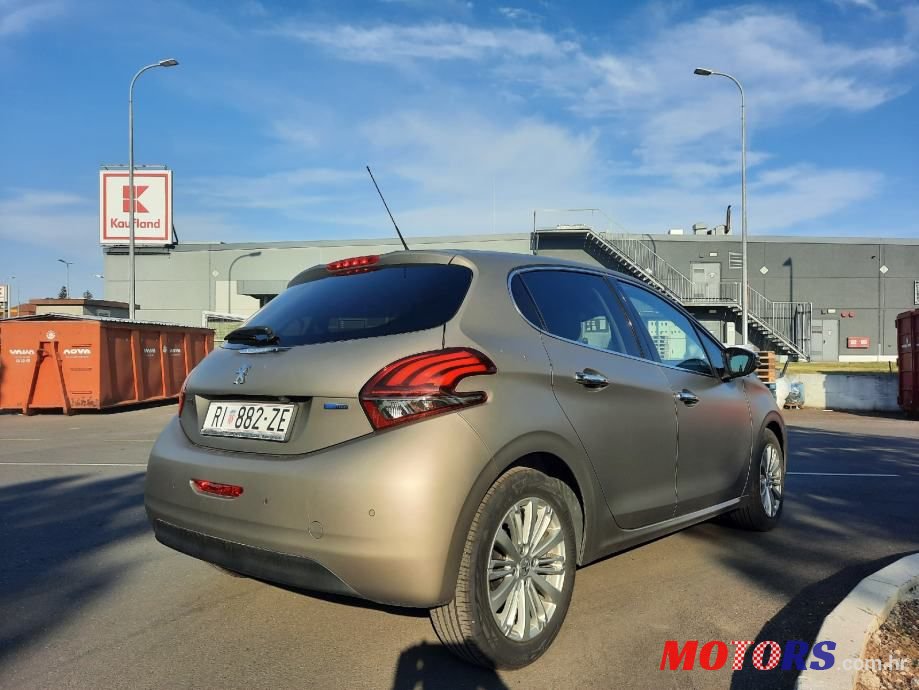 2016' Peugeot 208 photo #1