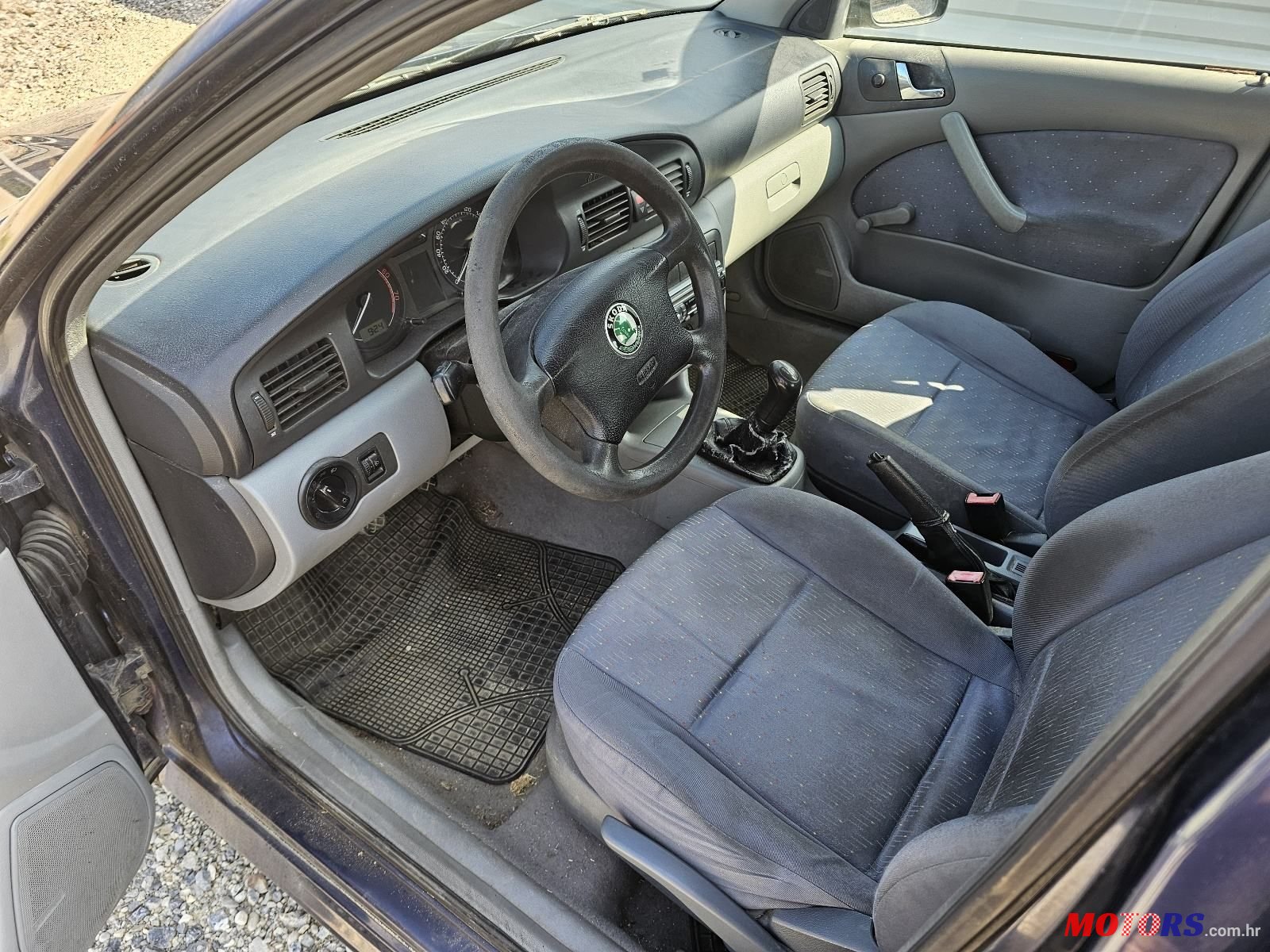 2001' Skoda Octavia 1,6 photo #5