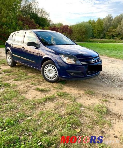 2004' Opel Astra 1,7 Cdti photo #1