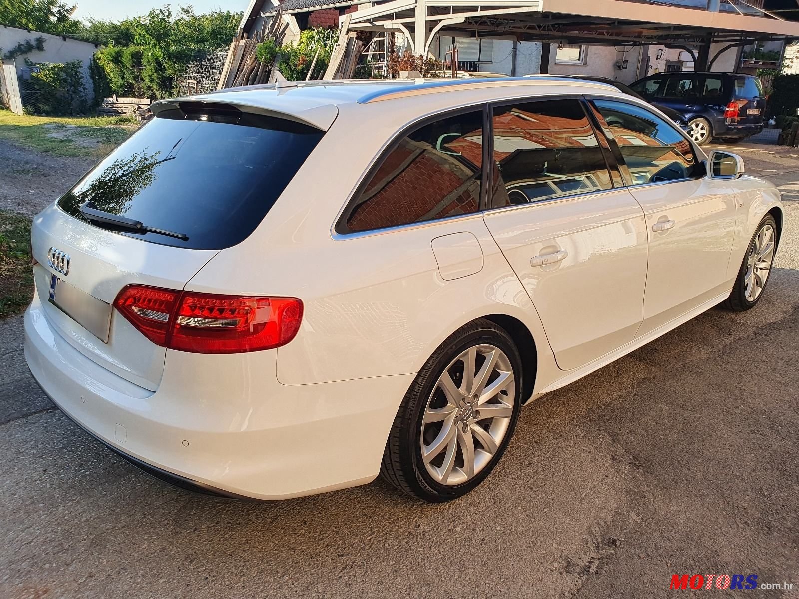 2015' Audi A4 Avant photo #4