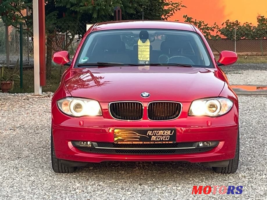 2011' BMW Serija 1 118D photo #2
