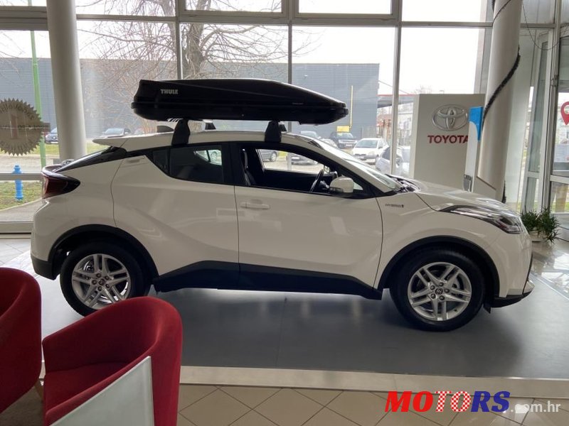 2023' Toyota C-HR 1,8 photo #5