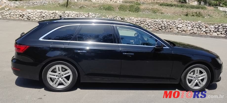 2017' Audi A4 Avant photo #5