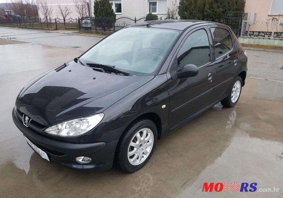 2004' Peugeot 206 206 1,4 Hdi photo #1