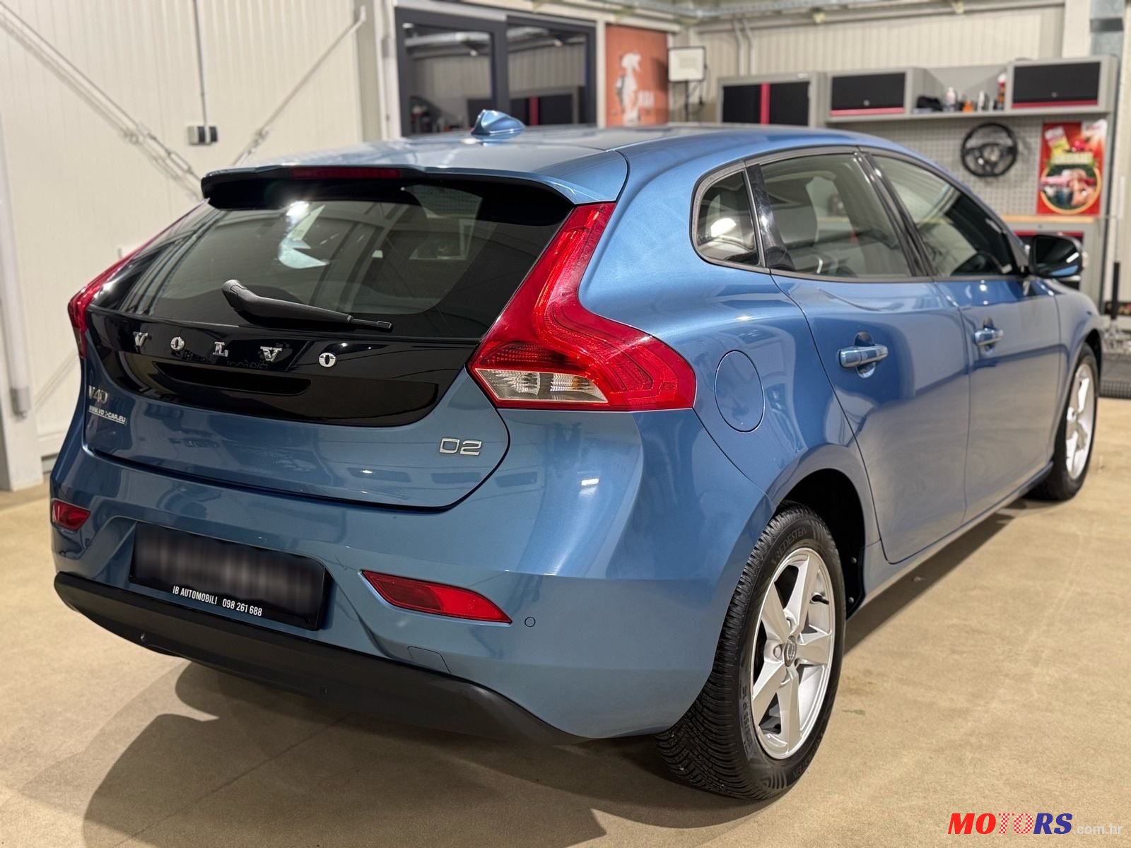 2015' Volvo V40 D2 photo #5