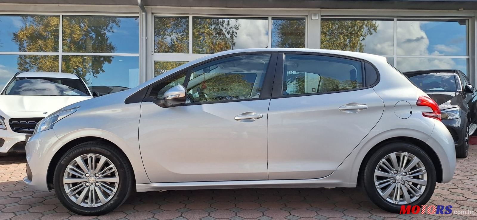 2017' Peugeot 208 1,2 photo #3