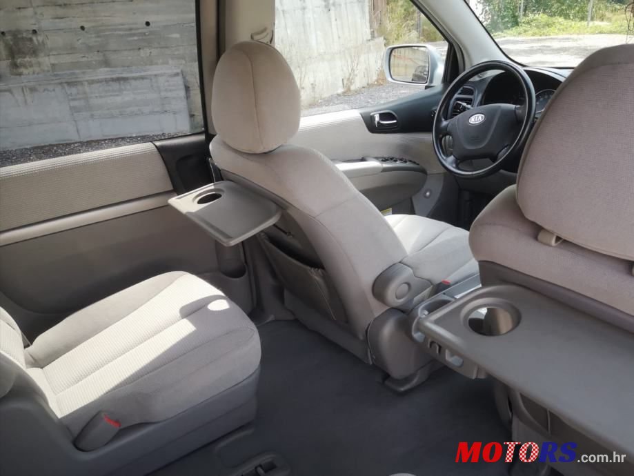 2007' Kia Carnival photo #4