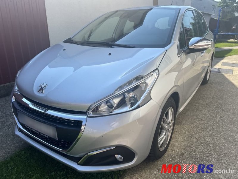 2016' Peugeot 208 1,2 photo #1