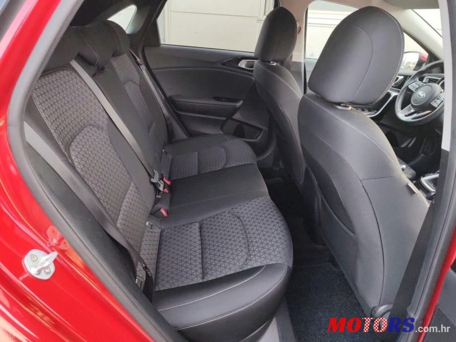 2020' Kia Ceed photo #5