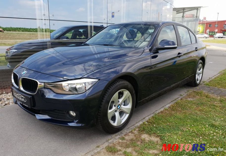2015' BMW Serija 3 316D photo #1