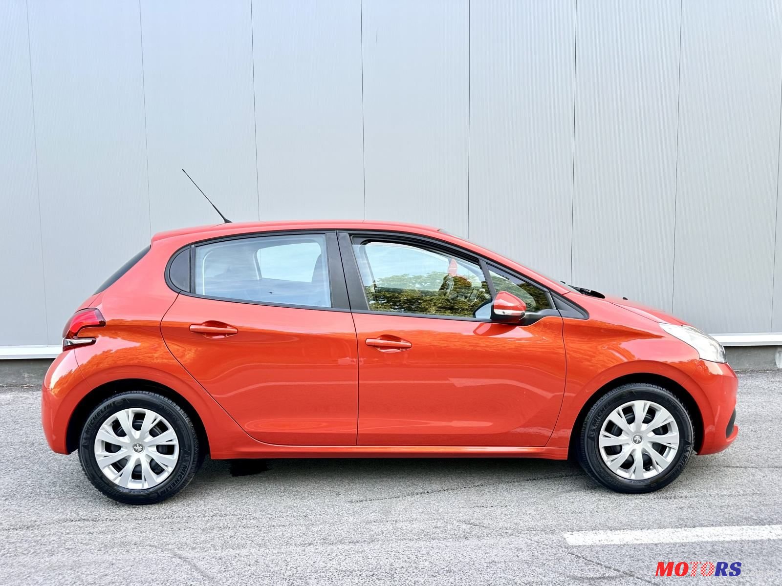 2017' Peugeot 208 1,2 Puretech photo #5