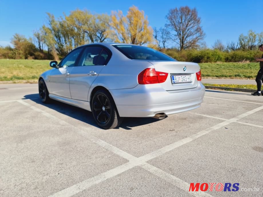 2010' BMW Serija 3 318D photo #3