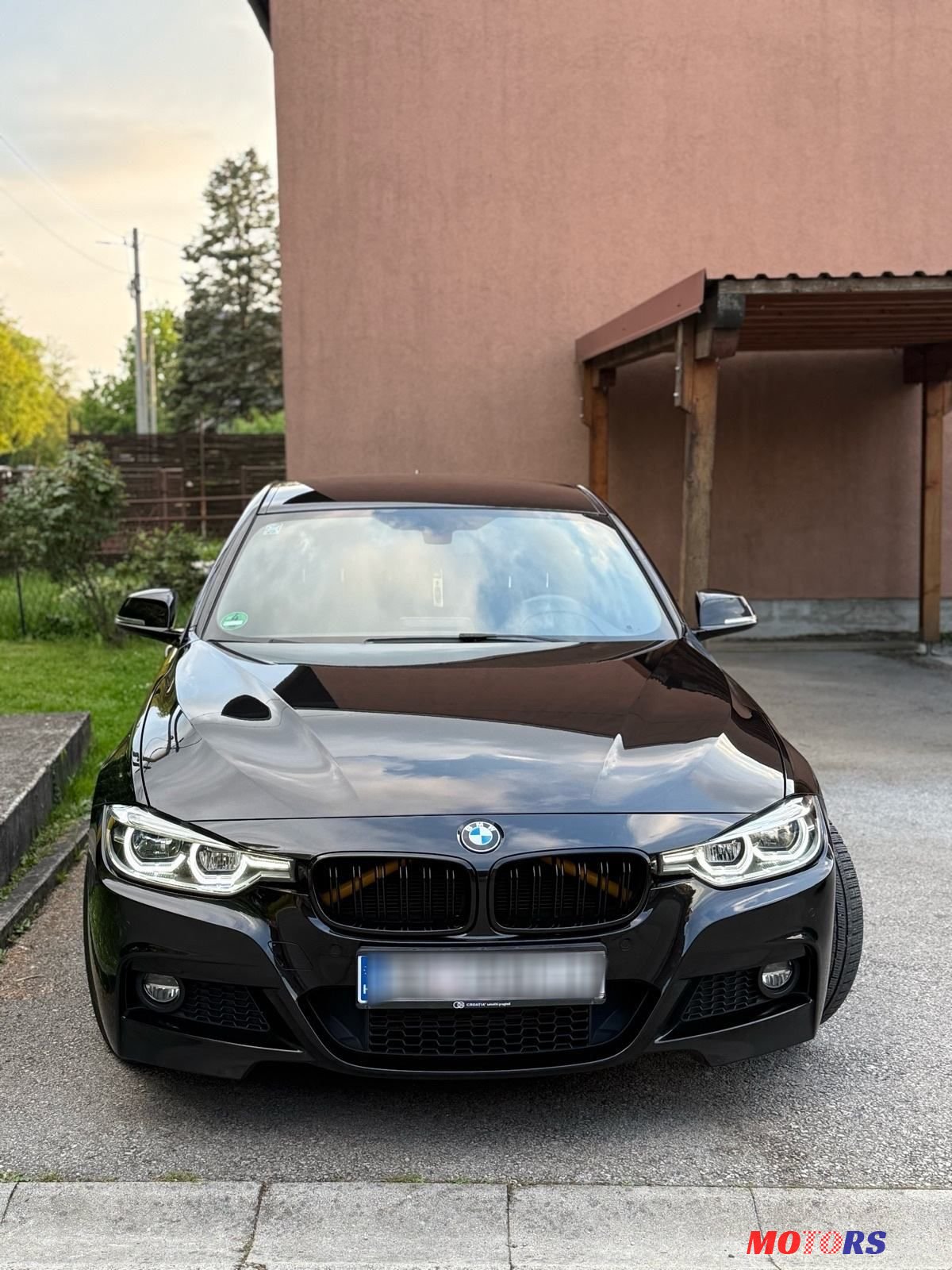 2015' BMW Serija 3 318D M Sport photo #1