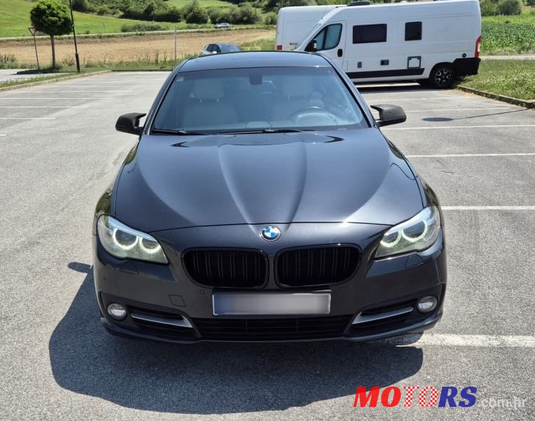 2014' BMW Serija 5 518D photo #4