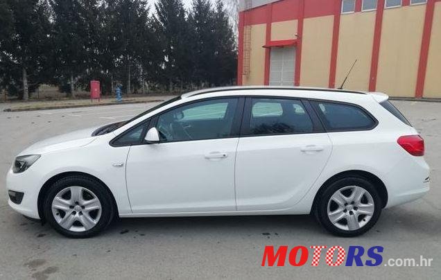 2014' Opel Astra Karavan Sports 1,7 Cdti photo #1