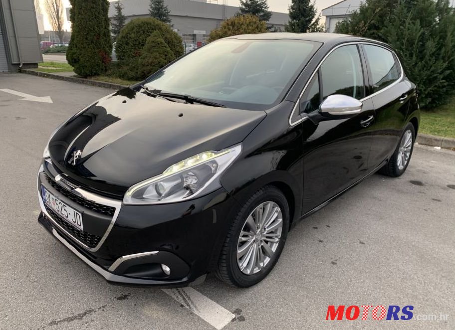 2015' Peugeot 208 1,6 Bluehdi photo #1