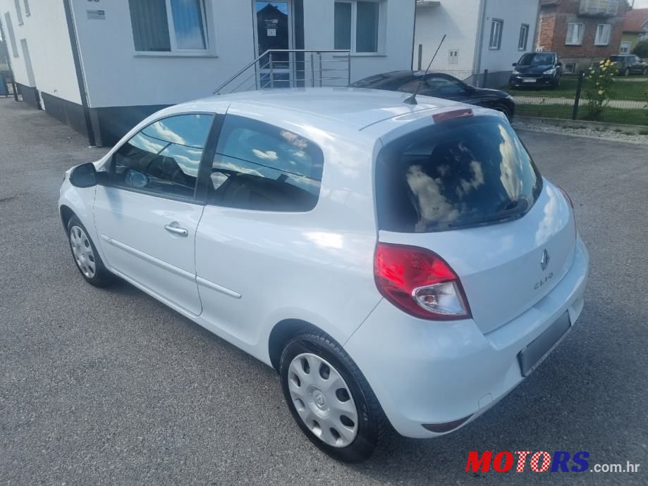 2011' Renault Clio 1,2 16V photo #4