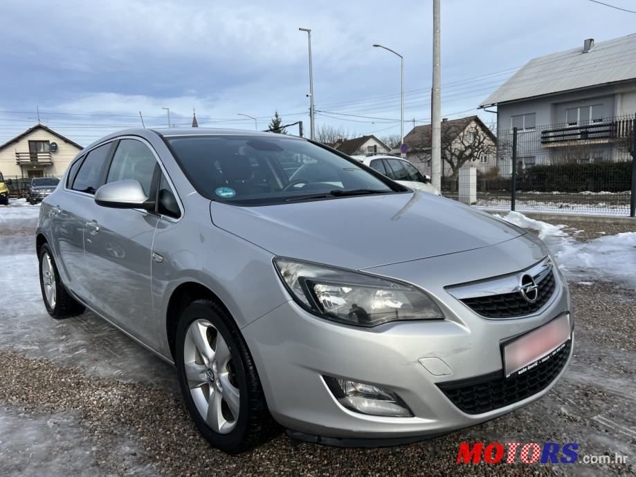 2012' Opel Astra 1,7 Cdti Sport photo #2