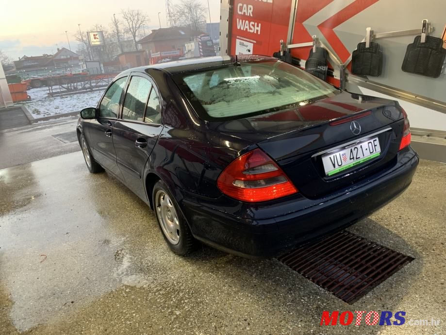 2002' Mercedes-Benz E-Klasa 220 Cdi Classic photo #4