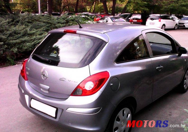 2009' Opel Corsa Eco 1,3 Cdti photo #2