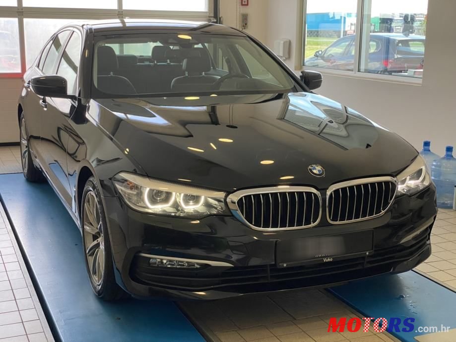 2017' BMW Serija 5 520D photo #1