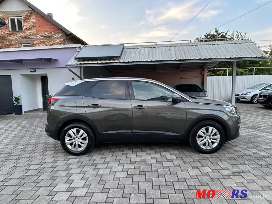 2020' Peugeot 3008 photo #6