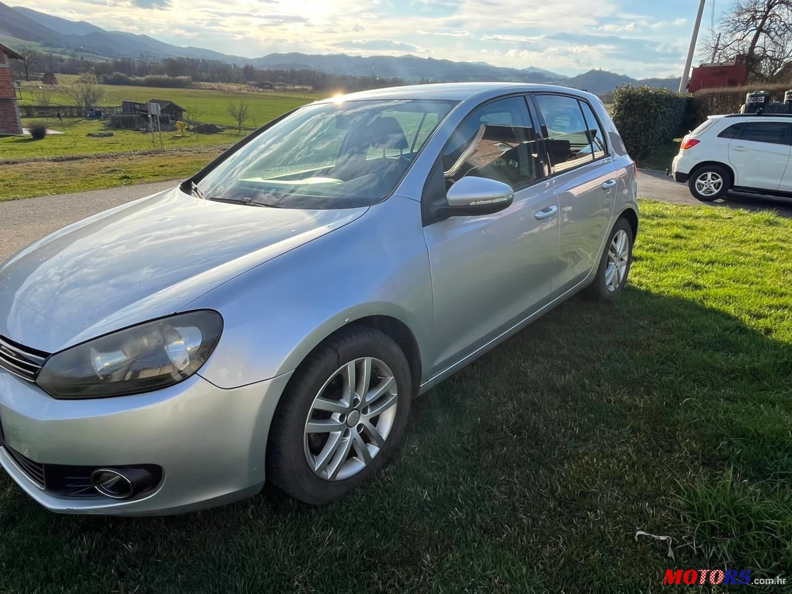 2010' Volkswagen Golf VI 1,6 Tdi photo #6