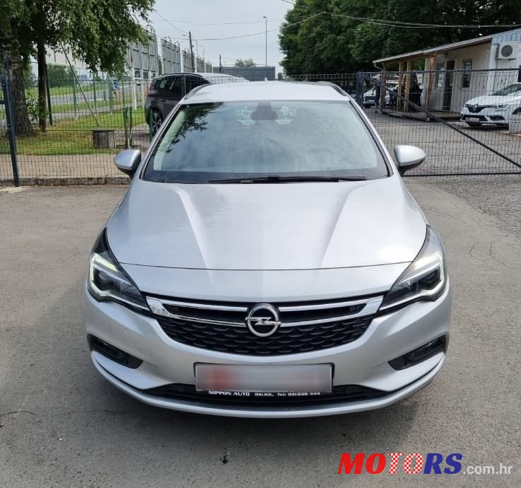 2017' Opel Astra Karavan photo #3