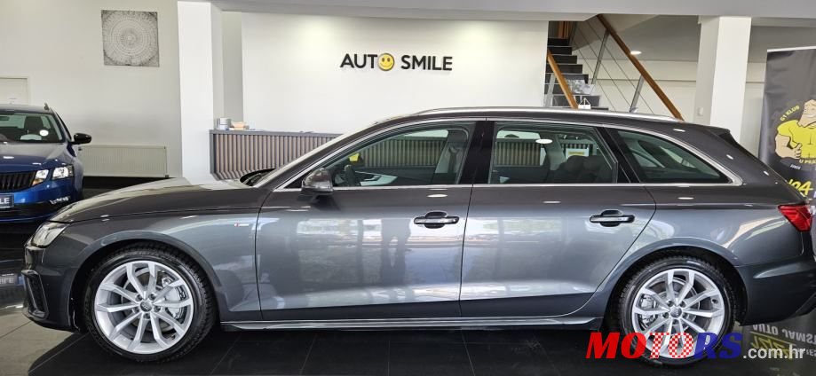 2020' Audi A4 Avant photo #2