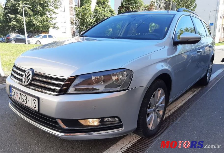 2013' Volkswagen Passat Variant 1,6 Tdi photo #1